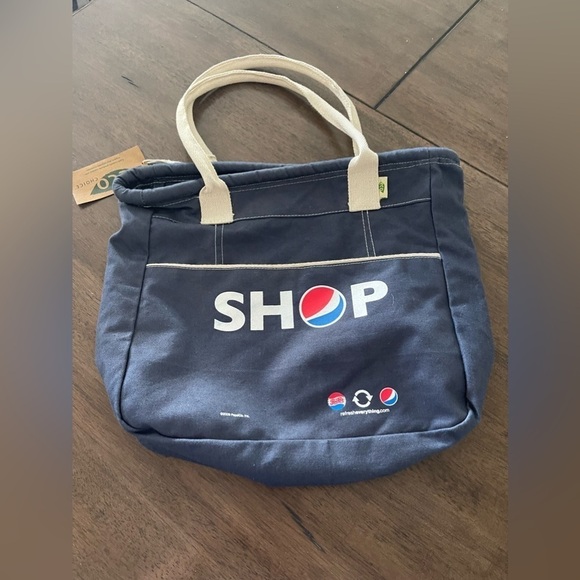 ECO Choice Shop Pepsi 2009 ~ Tote With Pockets outside not inside
